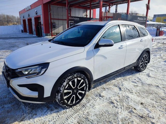 Фото автомобиля VAZ LADA VESTA, 2024 — госномер М906РМ62. Цвет: Белый