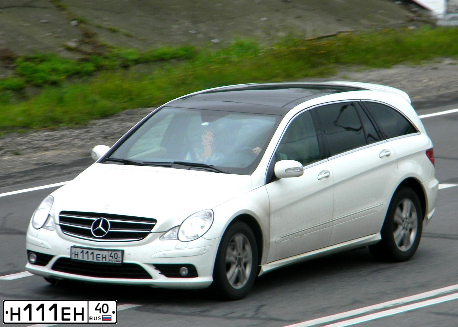Фото автомобиля MERCEDES R-KLASSE, 2009 — госномер О169СМ40. Цвет: БЕЛЫЙ
