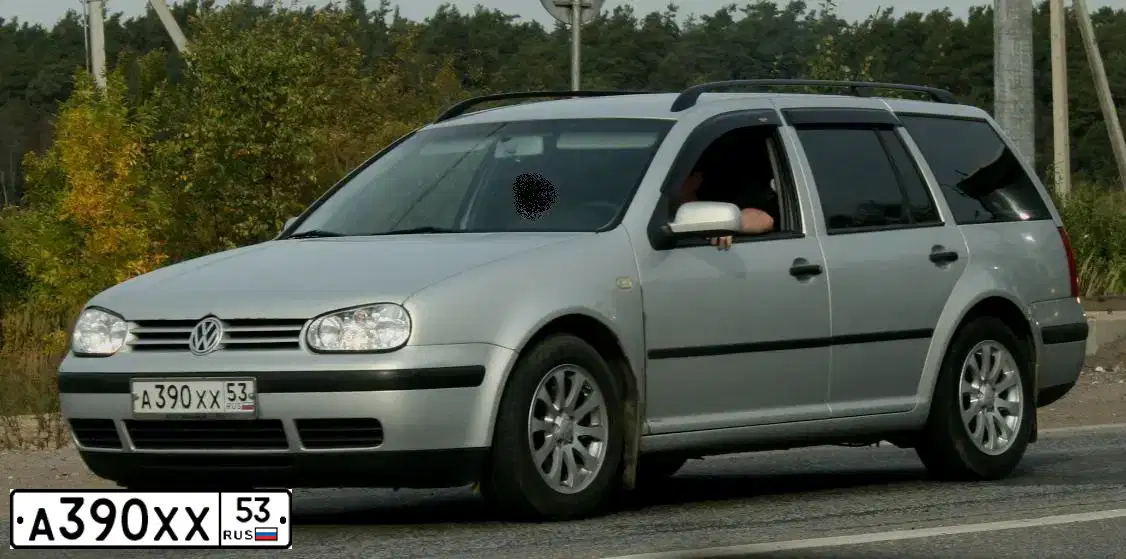 Фото автомобиля VOLKSWAGEN GOLF, 1999 — госномер В532УУ60. Цвет: СЕРЕБРИСТЫЙ