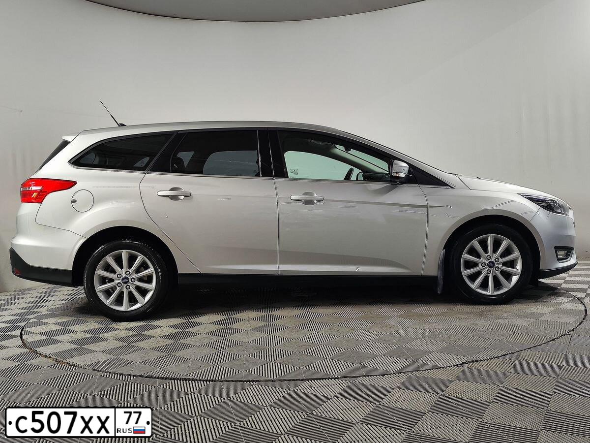 Фото автомобиля RENAULT FLUENCE, 2012 — госномер Р243ВМ799. Цвет: СВЕТЛО-СЕРЫЙ