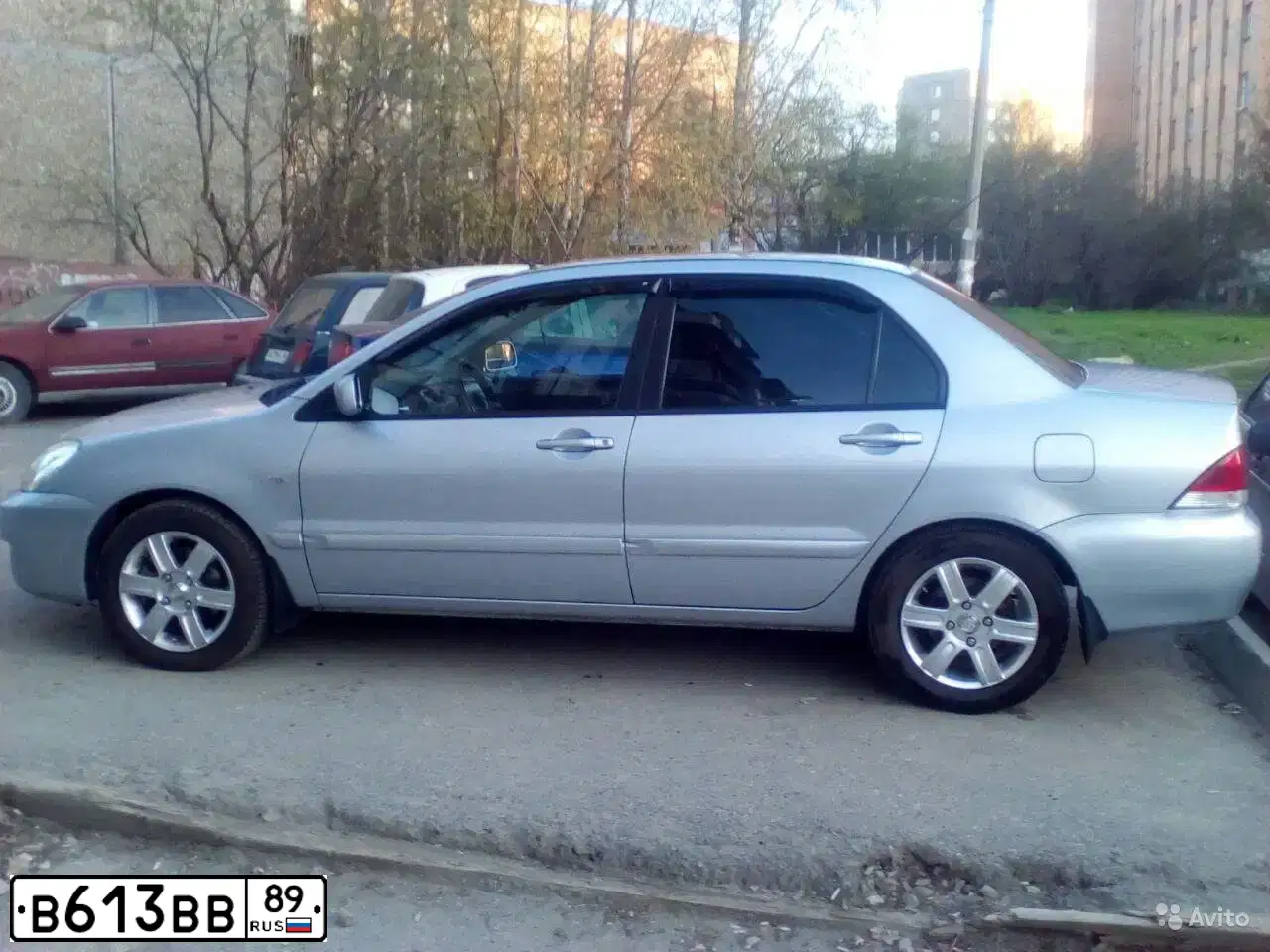 Фото автомобиля MITSUBISHI LANCER, 2006 — госномер Р384СХ196. Цвет: Серебристый