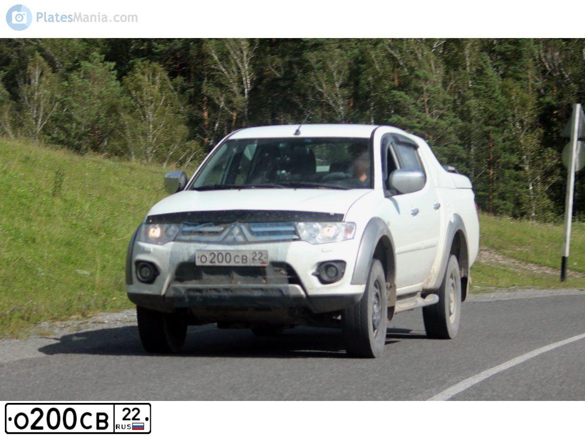 Фото автомобиля MITSUBISHI PAJERO, 2019 — госномер Е286ВУ122. Цвет: Темно-синий