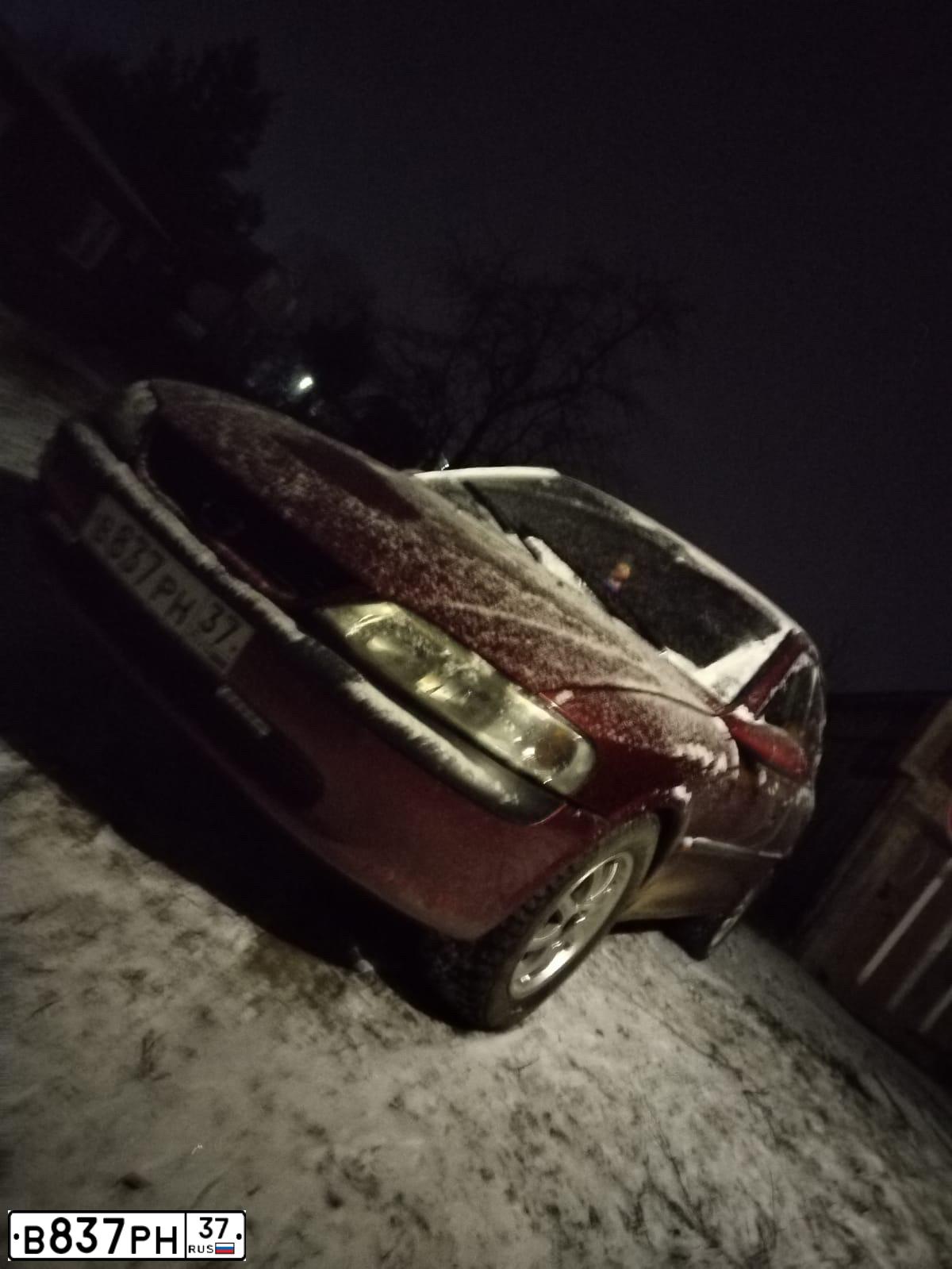 Фото автомобиля OPEL VECTRA, 1997 — госномер Х797НЕ37. Цвет: Красный