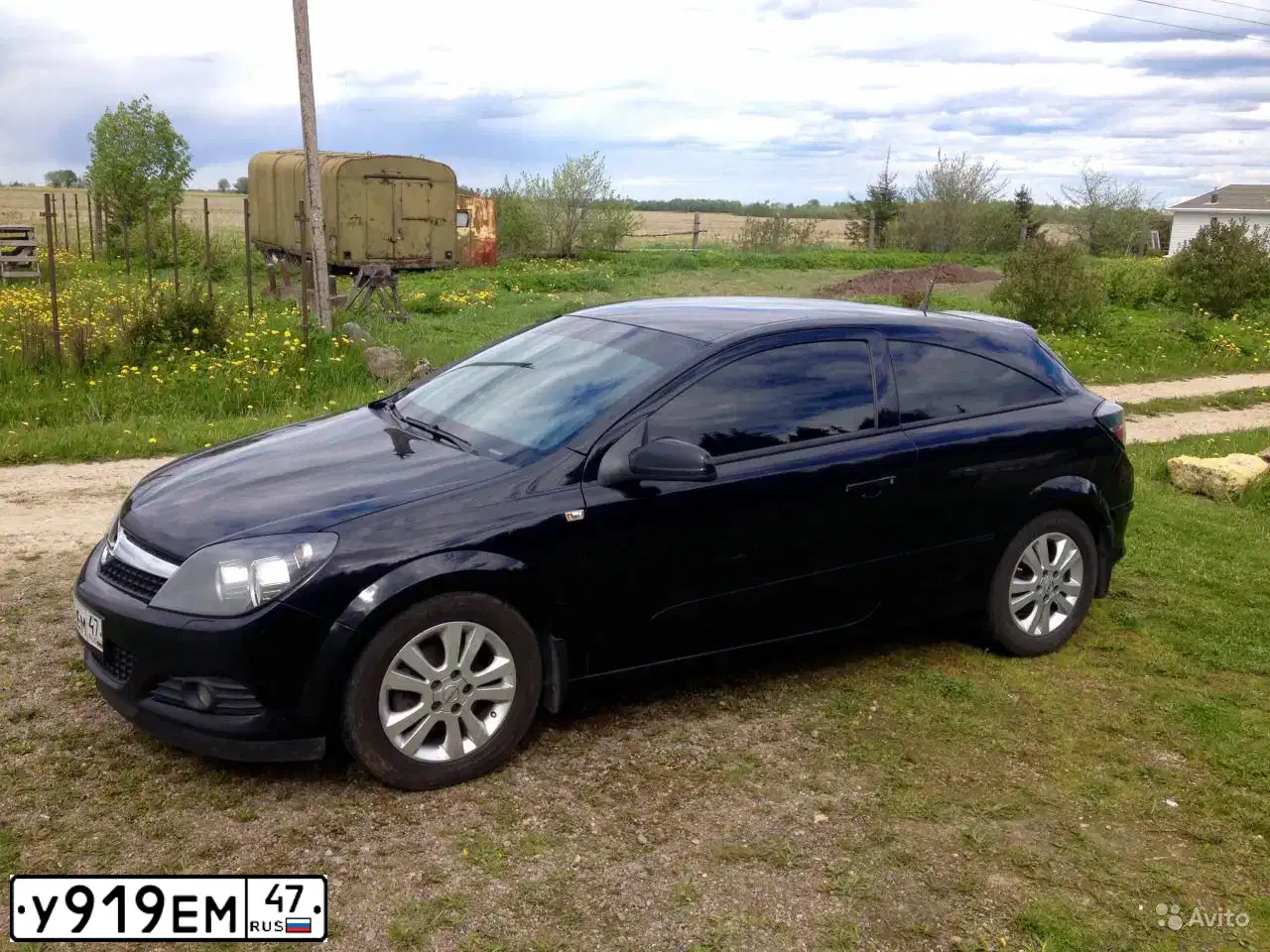 Фото автомобиля OPEL ASTRA, 2008 — госномер О954НТ198. Цвет: ЧЕРНЫЙ