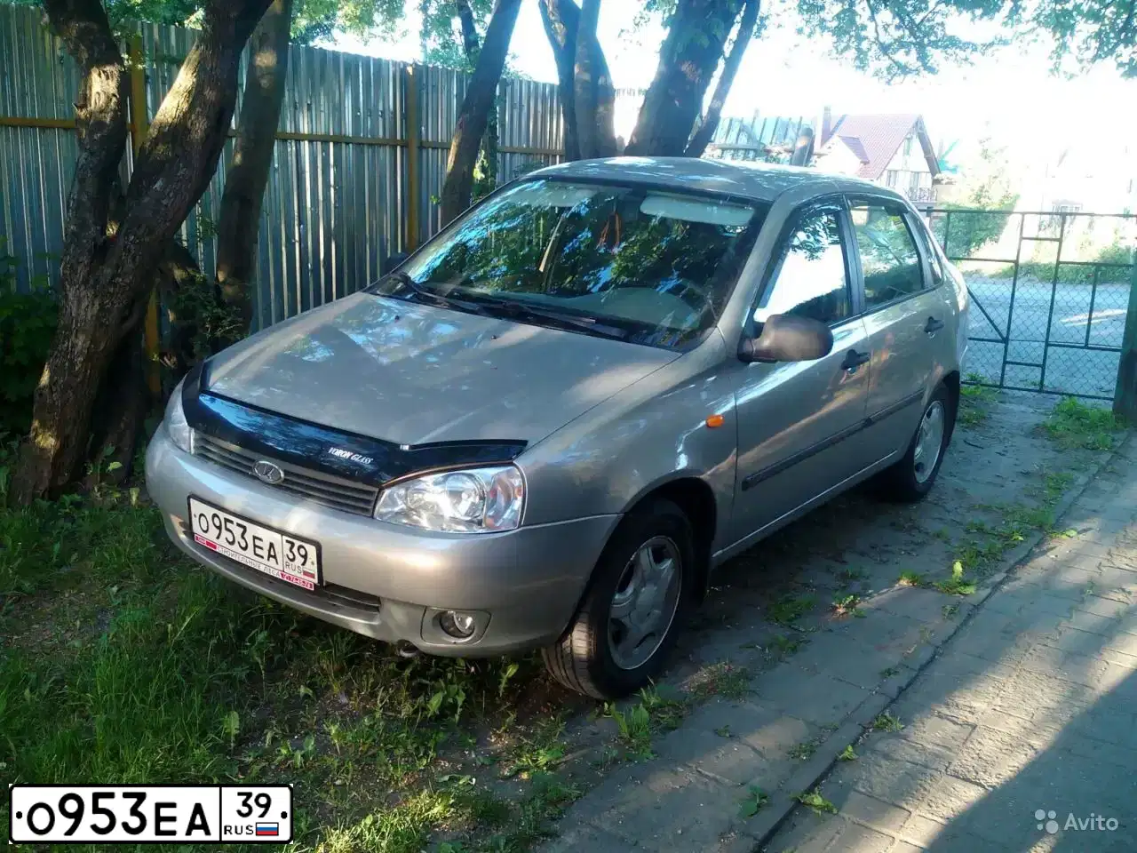 Фото автомобиля LADA 1118 KALINA, 2008 — госномер Р616ВМ126. Цвет: БЕЖЕВО-СЕРЫЙ