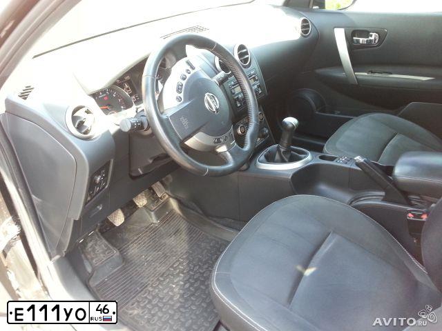 Фото автомобиля NISSAN QASHQAI, 2010 — госномер Е111УО46. Цвет: ЧЕРНЫЙ