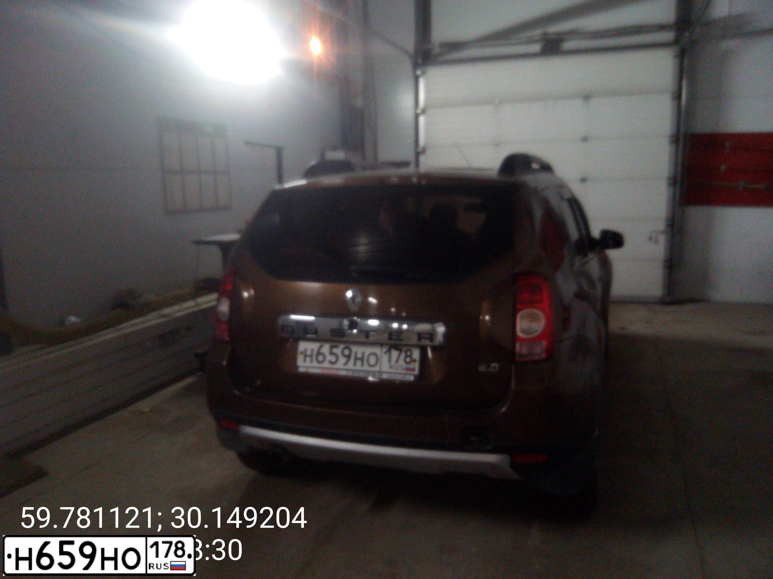 Фото автомобиля RENAULT DUSTER, 2012 — госномер Н659НО178. Цвет: КОРИЧНЕВЫЙ