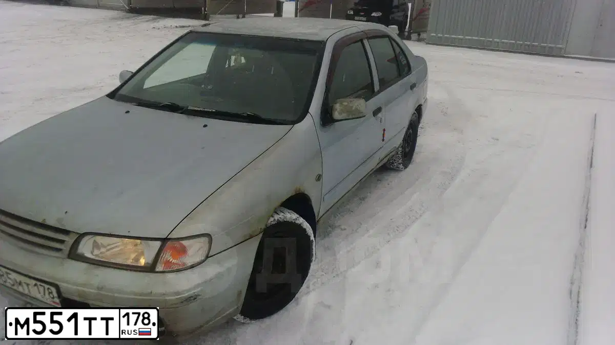 Фото автомобиля MAZDA MPV, 2000 — госномер М551ТТ178. Цвет: СЕРЕБРИСТЫЙ