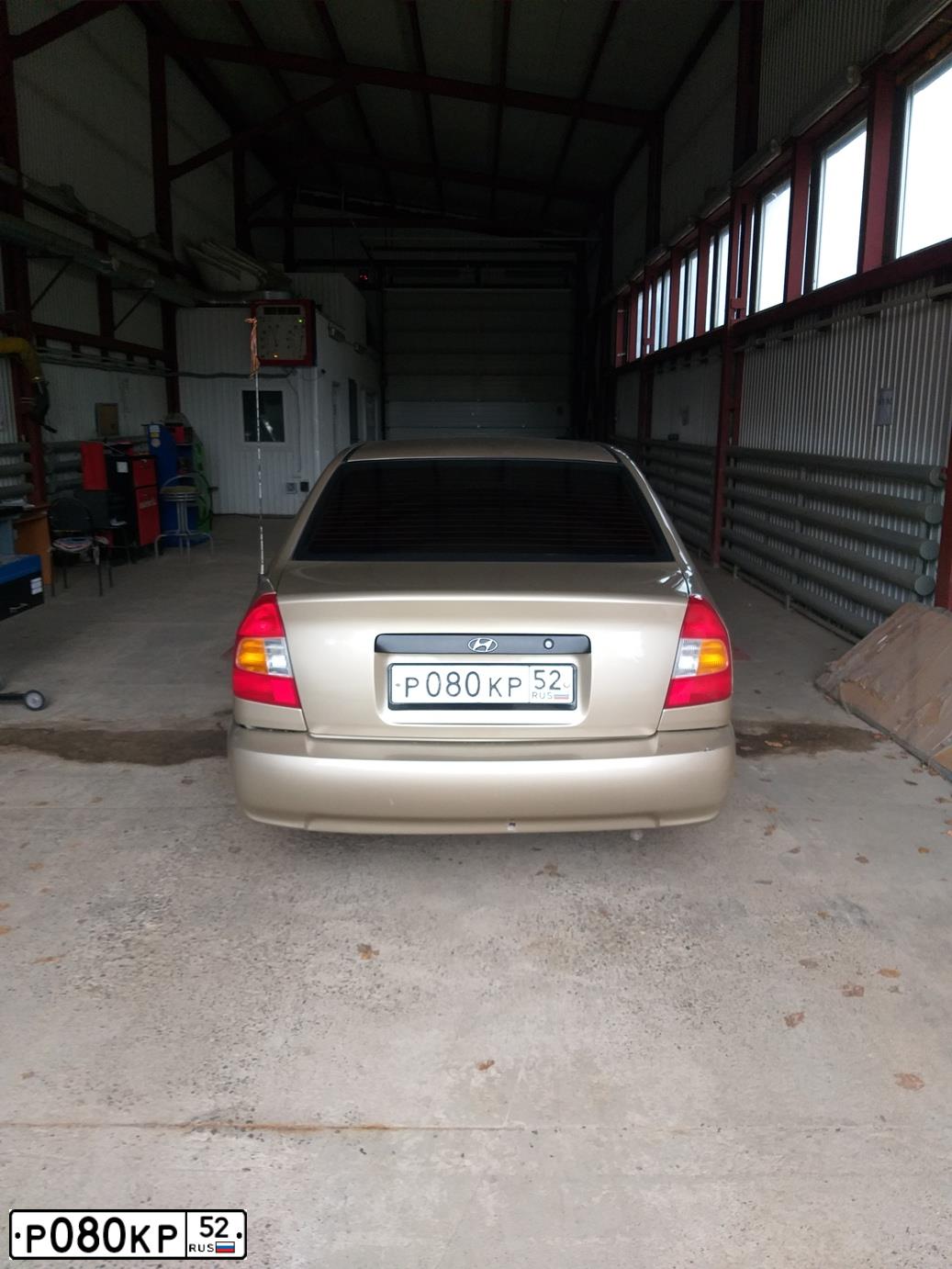Фото автомобиля TAGAZ ACCENT, 2005 — госномер М755ТА123. Цвет: Красный
