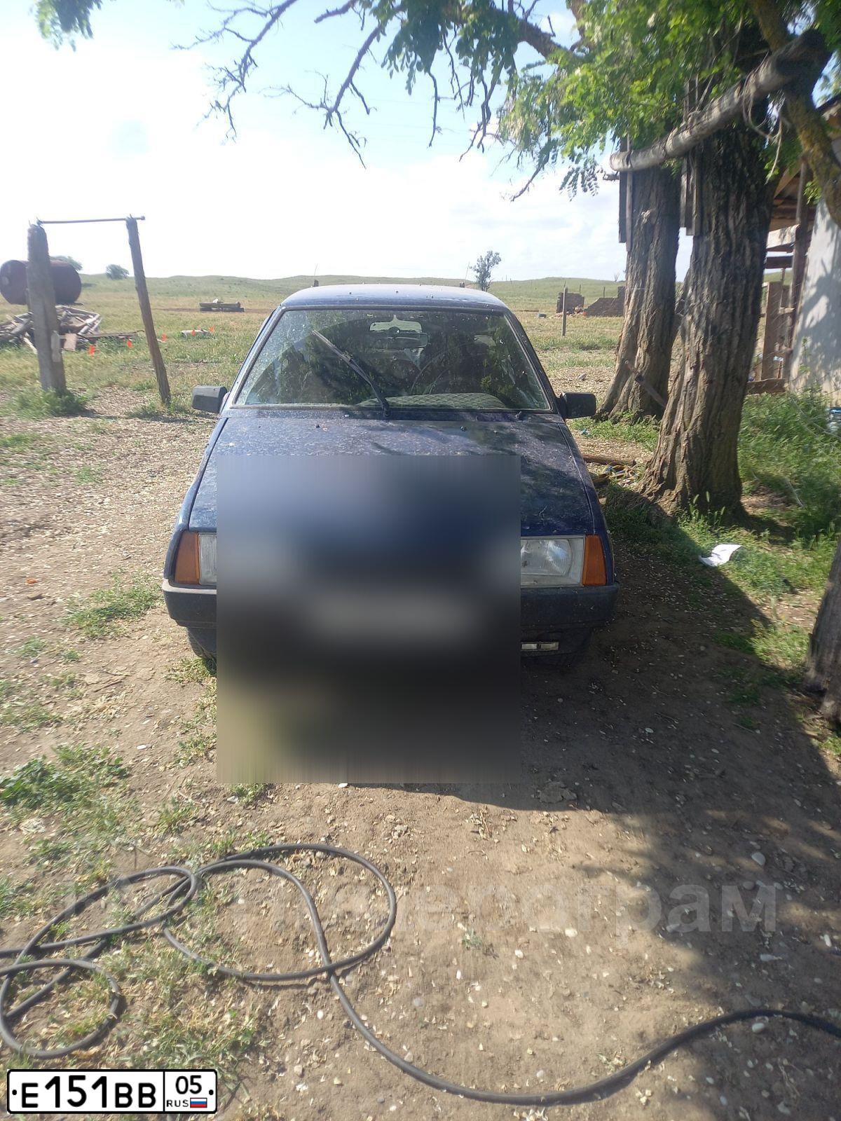Фото автомобиля LADA 2109 SAMARA, 2004 — госномер Е151ВВ05. Цвет: СЕРЕБРИСТЫЙ ЯРКО-СИНИЙ
