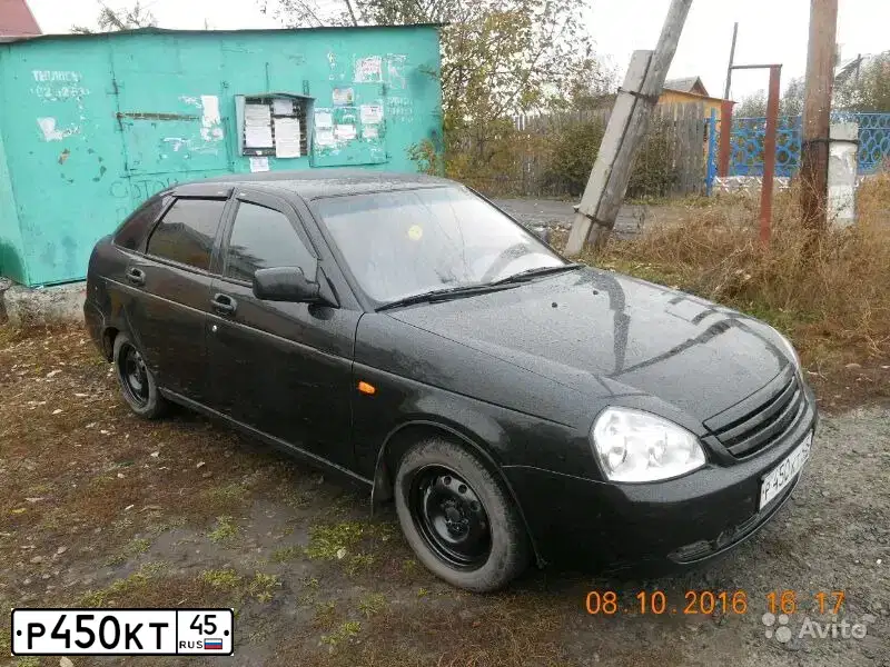 Фото автомобиля LADA 2172 PRIORA, 2008 — госномер Р450КТ45. Цвет: ЗОЛОТИСТО-КРАСНЫЙ