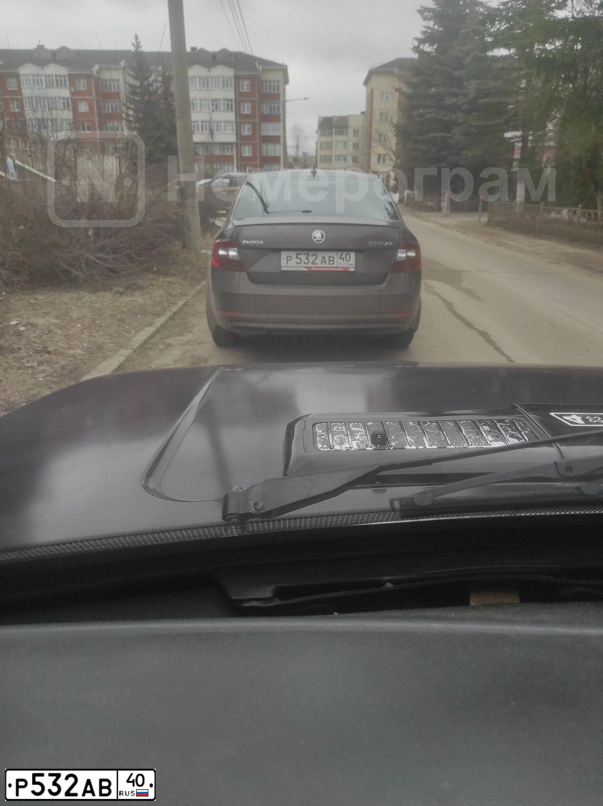 Фото автомобиля SKODA OCTAVIA, 2017 — госномер У943КА71. Цвет: Коричневый