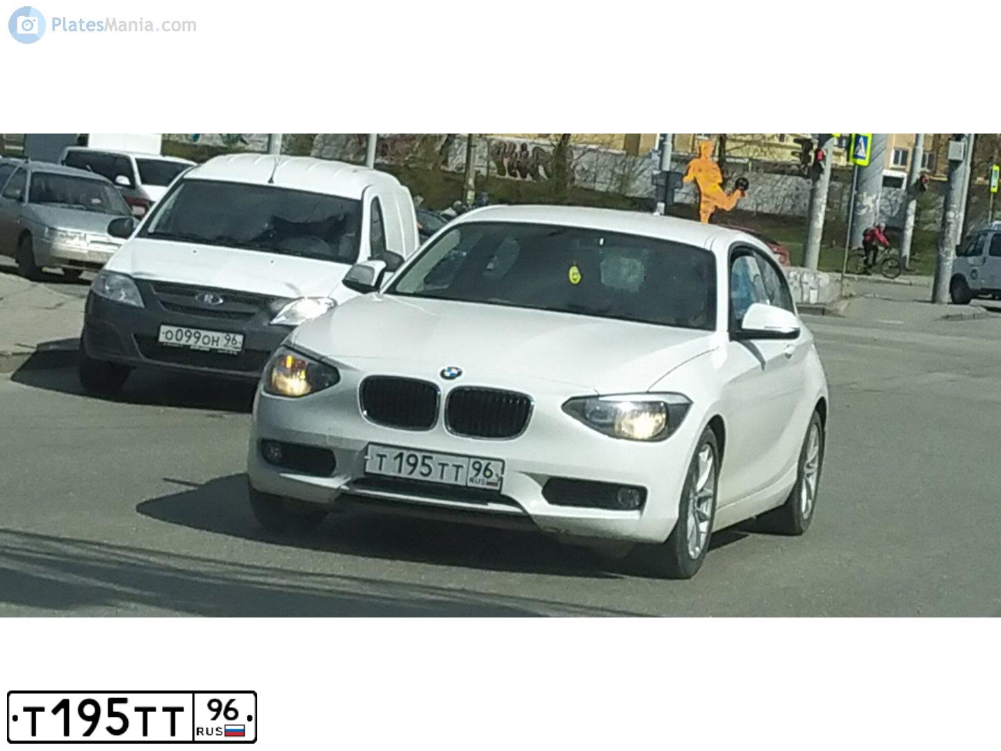 Фото автомобиля BMW SERIE 1, 2012 — госномер Т195ТТ96. Цвет: Белый