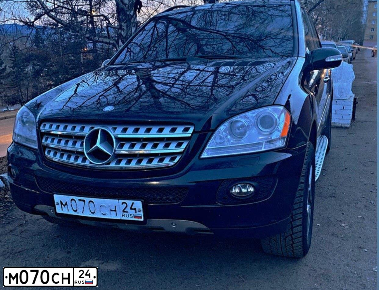 Фото автомобиля MERCEDES M-KLASSE, 2008 — госномер М070СН24. Цвет: ЧЕРНЫЙ